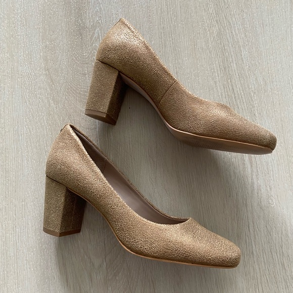 Donald J. Pliner Block Heels - Picture 2 of 5